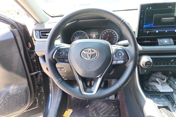 Used Toyota Wildlander 2020 2.0L CVT Two-Wheel Drive Luxury Edition Steering Wheel