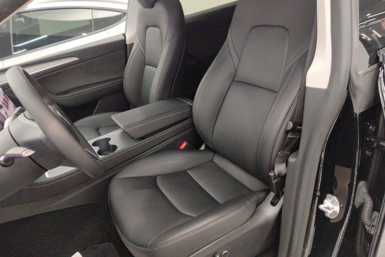 Used Tesla Model Y 2023 Rear-Wheel-Drive Version