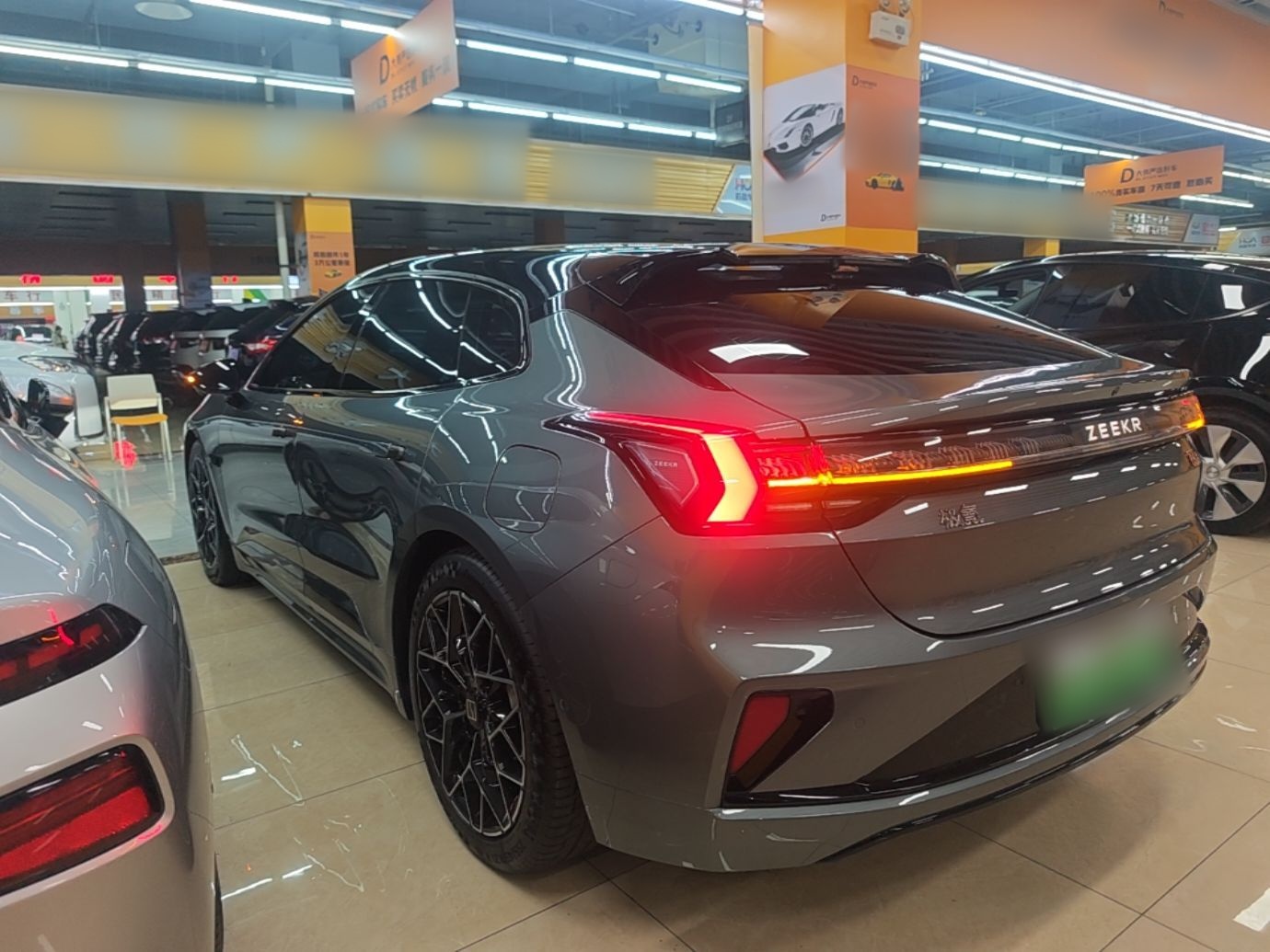 Zeekr 001 2024 ME Edition 100 kWh All-Wheel Drive — снимка 4