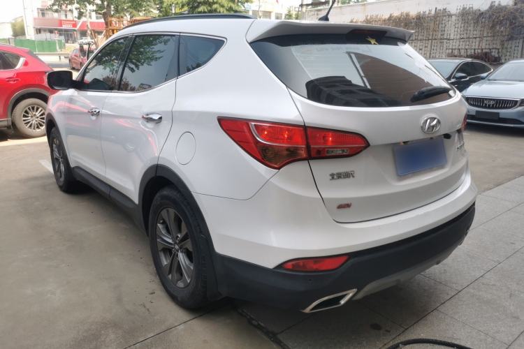 Used Hyundai Santa Fe 2013 2.4L Automatic Two-Wheel Drive Smart Version Rear Left 45 Deg