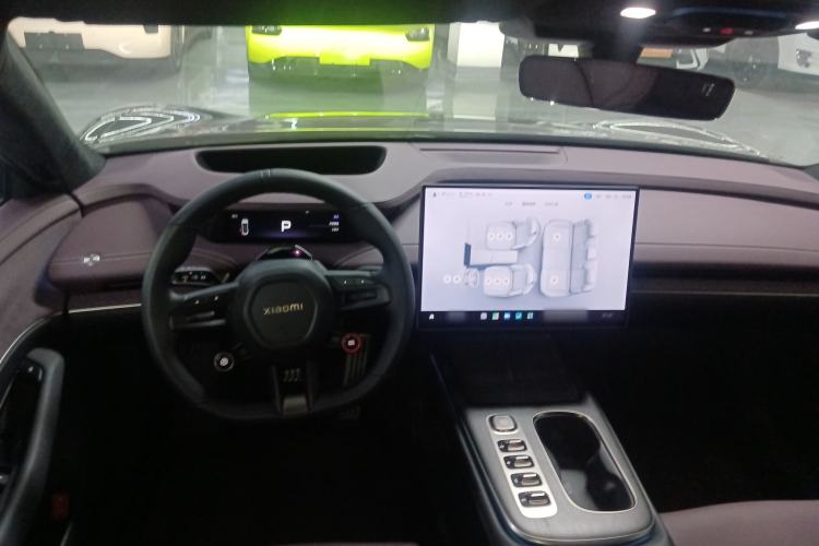 Used Xiaomi Auto SU7 2024 Four-Wheel Drive Ultra-Long Range Advanced Intelligent Driving Max Edition Center Console
