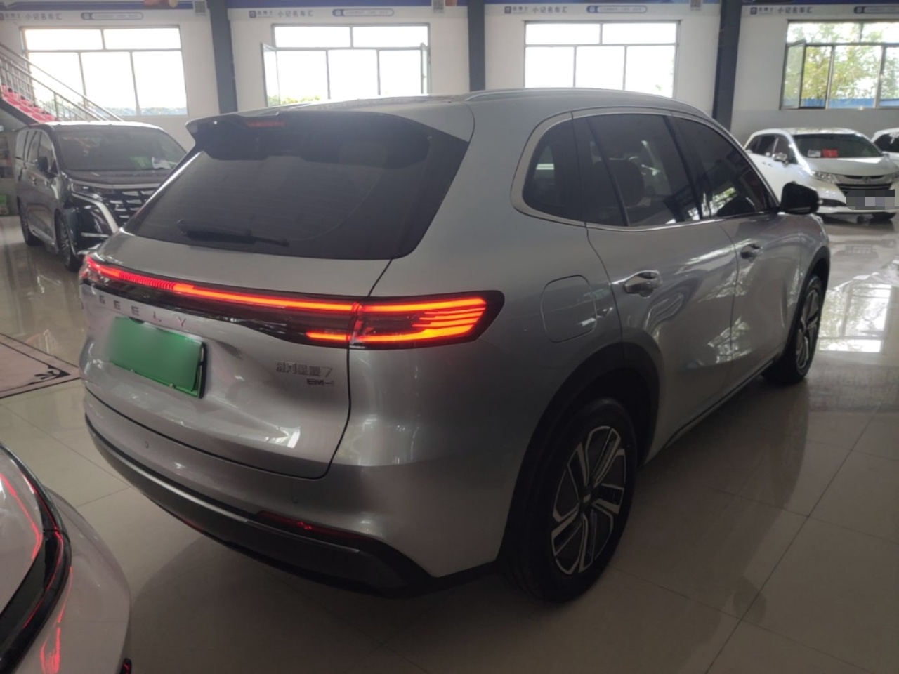 Geely Galaxy Xingjian 7 EM-i 2025 120km Launch+ Version — снимка 6
