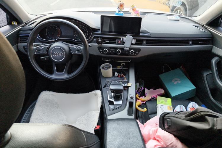 Used Audi A4L 2017 Plus 40 TFSI Ambition Model Center Console
