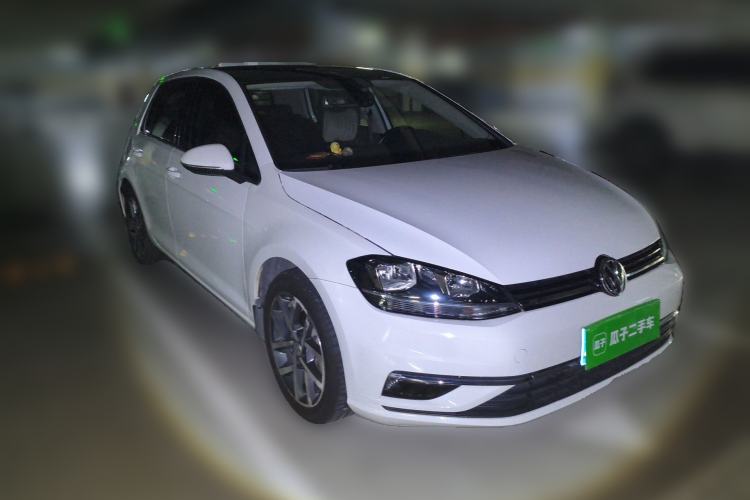 Used Volkswagen Golf 2018 230TSI Automatic Luxury Version
