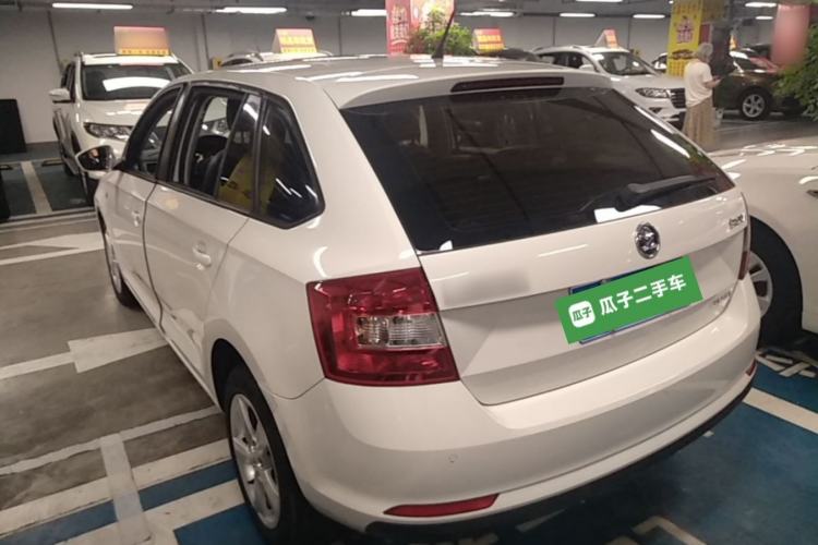 Used Skoda Rapid Spaceback 2014 1.6L Manual Enjoyment Edition
