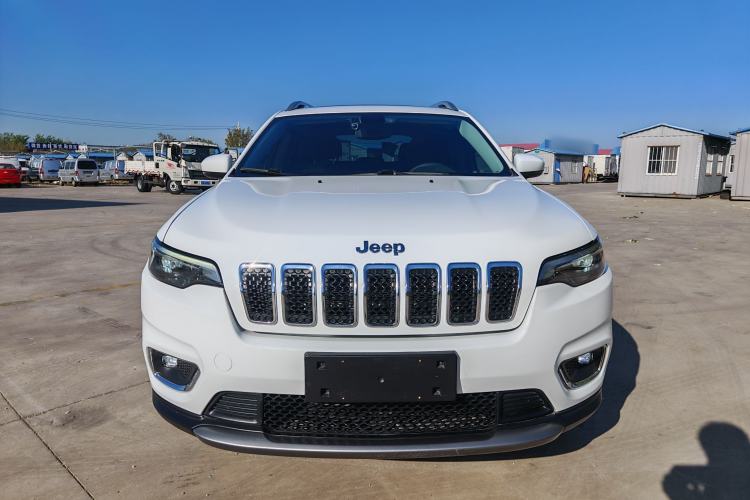 Used Jeep Cherokee 2019 2.0T Two-Wheel Drive Smart Enjoyment Version China VI Exterior 4