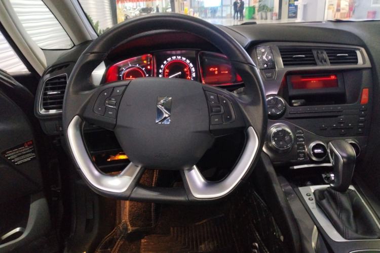 Used DS 5 2015 1.6T Elegant Edition THP160
