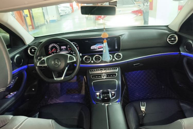 Used Mercedes-Benz E-Class 2018 Restyled E 300 L Sporty and Stylish Edition Center Console