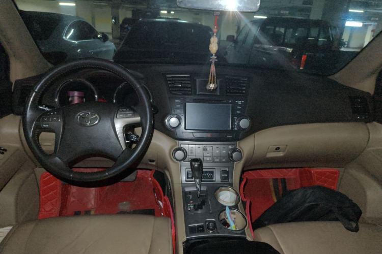 Used Toyota Highlander 2012 2.7L Two-Wheel Drive 7-Seater Luxury Edition