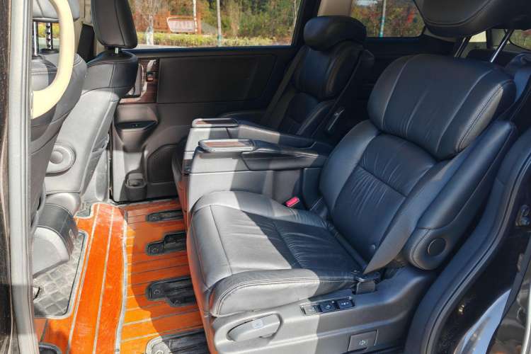 Used Honda Elysion 2016 2.4L Luxury Edition