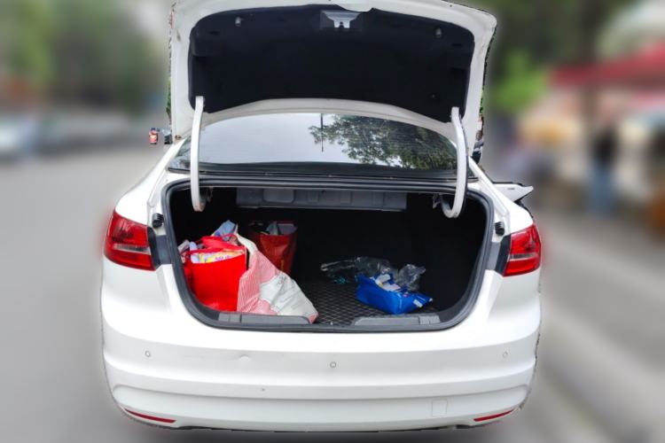 Used Ford Escort 2015 1.5L Automatic Fashion Model Trunk