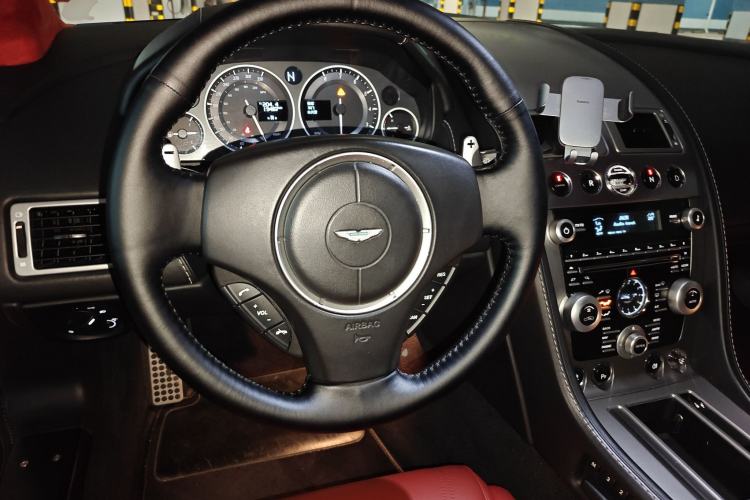 Used AstonMartin V8 Vantage 2011 4.7L Sportshift Coupe