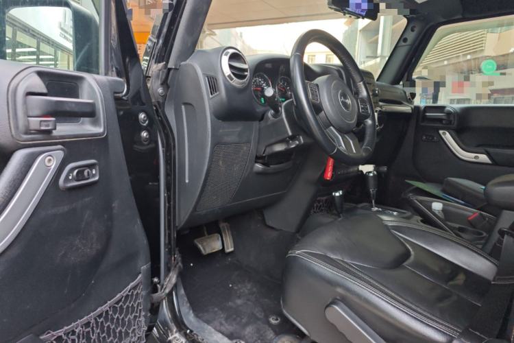 Used Jeep Wrangler 2017 3.0L Sahara Four-Door Comfort Edition
