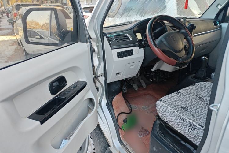 Used Jinbei Gold Card S3 2022 1.6L Crew Cab Double-Row Comfort Model 2.55m SWD16MS