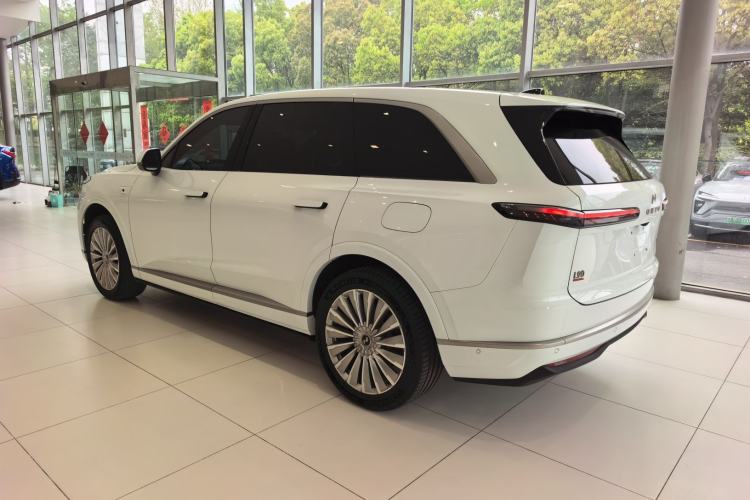 Used ONVO Luxeed L90 2025 Model—Ultra Six-Seater Version