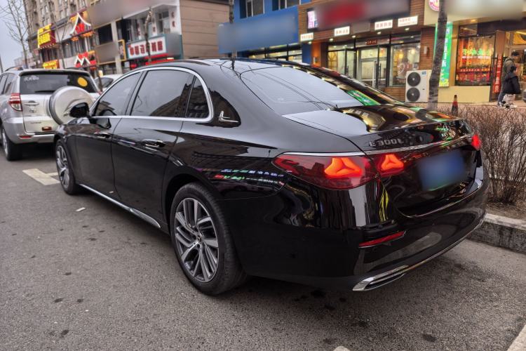 Used Mercedes-Benz E-Class 2024 Refresh E 300 L Stylish Edition Exterior 5