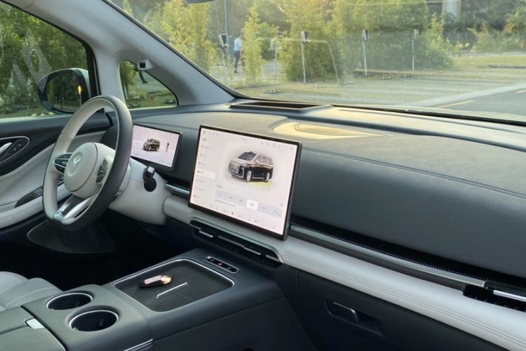 Used VOYAH Dream 2025 PHEV Four-Wheel-Drive Flagship Version – Qiankun Edition