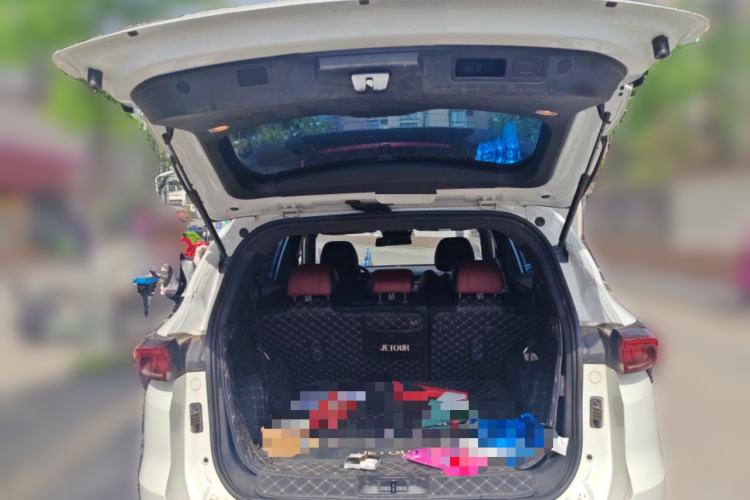 Used JETOUR X70 PLUS 2021 Zhuge 1.6T DCT Wuhou 7-Seater Trunk