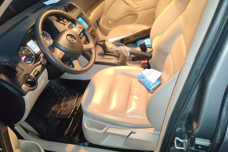 Used Skoda Octavia 2015 Classic Model 1.6L Automatic Yijie Version
