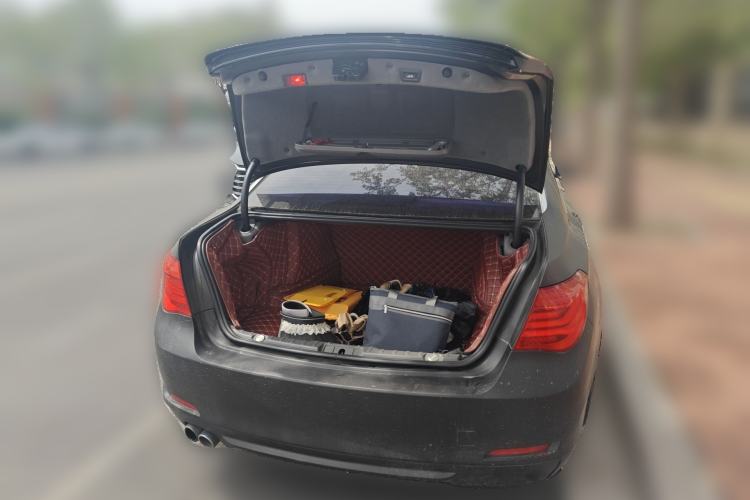 Used BMW 7 Series 2011 730Li Elegant Model Trunk