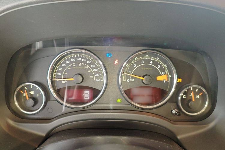 Used Jeep Compass 2014 2.4L four-wheel drive luxury version