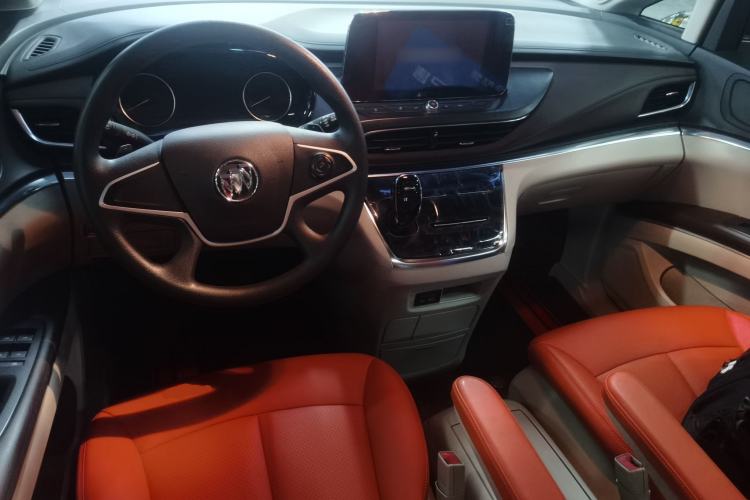 Used Buick GL8 2023 Land Executive Class Comfort Model Center Console