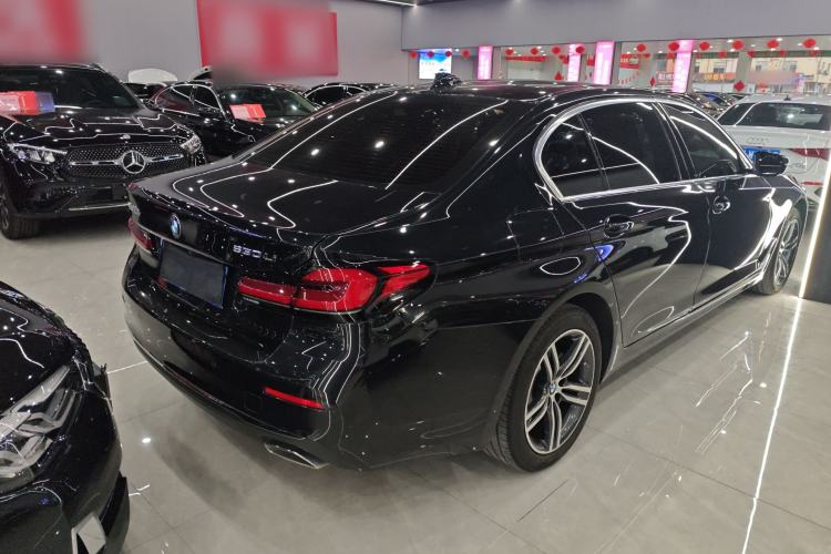 Used BMW 5 Series 2023 530Li Leading Edition Luxury Package Rear Right 45 Deg