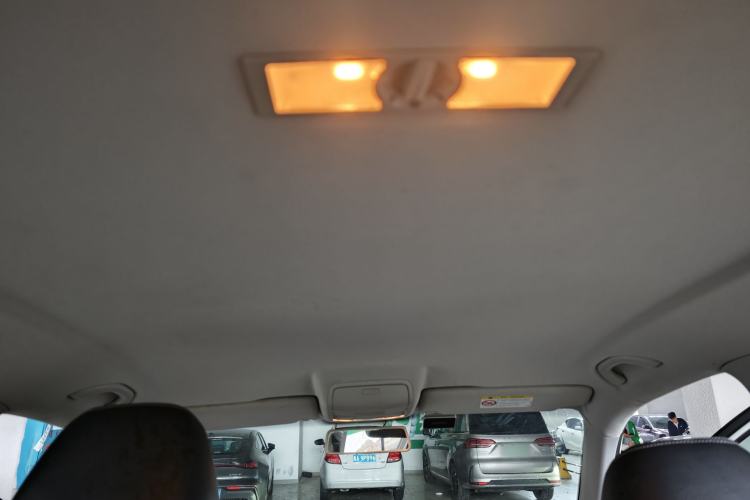 Used Volkswagen Tiguan 2016 300TSI Automatic Two-Wheel Drive Trend Edition Headliner