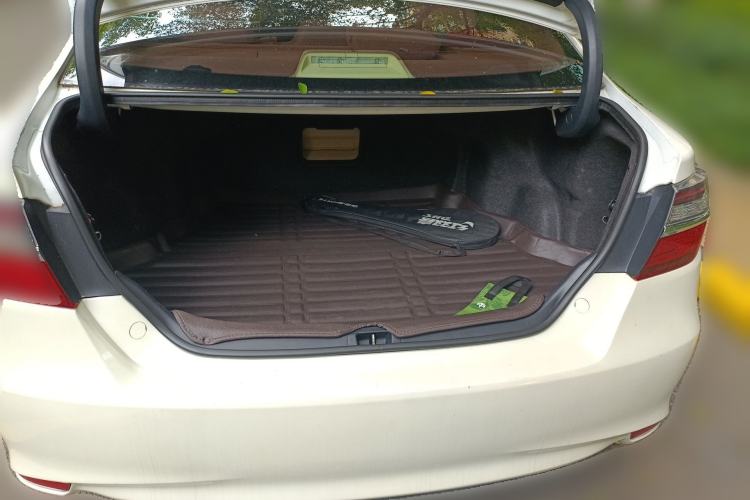 Used Toyota Camry 2016 2.0E 10th Anniversary Elite Edition
