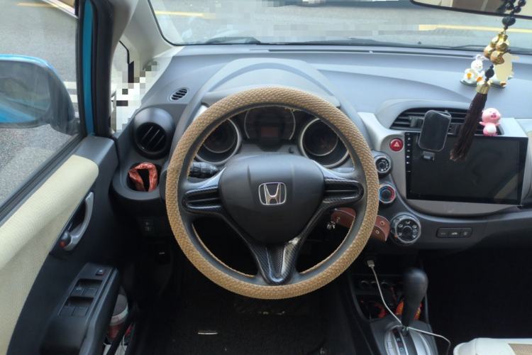 Used Honda Fit 2011 1.3L automatic comfort version