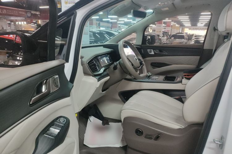 Used Denza D9 2022 DM-i 970 Four-Wheel Drive Flagship Model