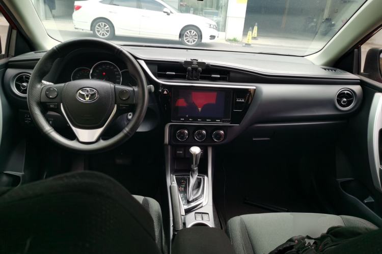 Used Toyota Levin 2017 Revised 185T CVT Elite Edition China V Standard Center Console