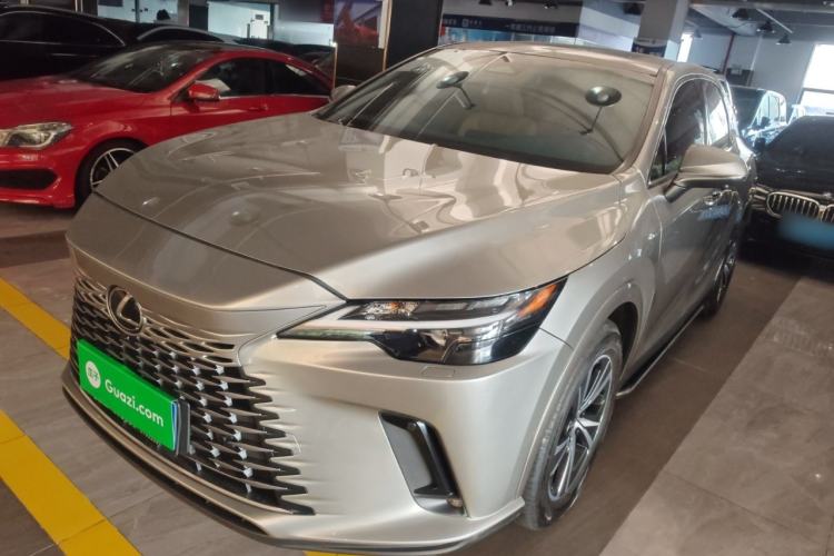 Used Lexus RX 2023 350h Two-Wheel Drive Enjoyment Version
