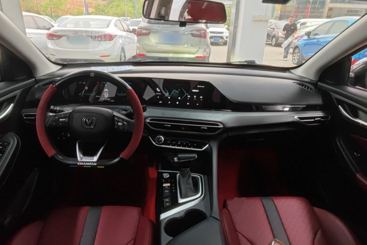 Used CHANGAN Eado 2021 PLUS Blue Whale NE 1.4T GDI DCT Flagship Model Center Console