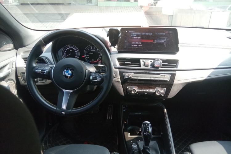Used BMW X2 2023 xDrive 25i Shining Edition
