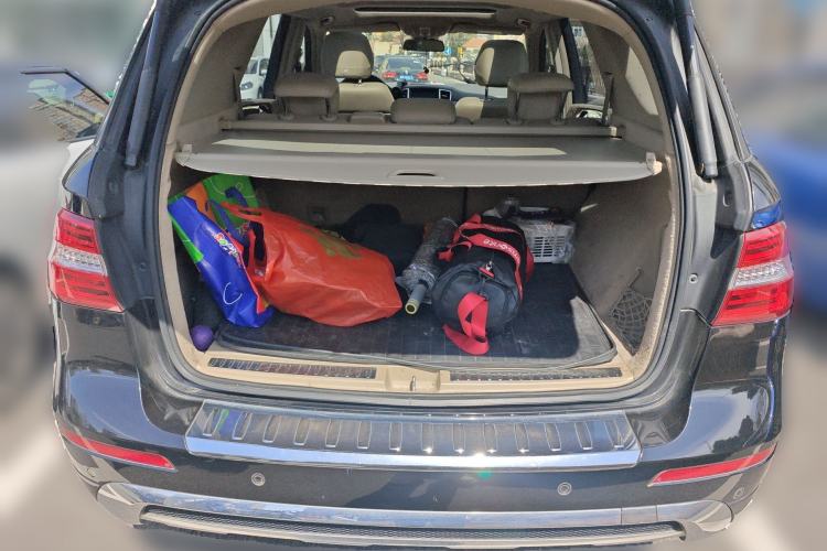 Used Mercedes-Benz M-Class 2012 ML 350 Sport Edition Trunk