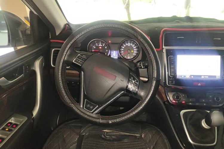 Used Haval H6 2014 Sport Version 1.5T Manual Two-Wheel Drive Elite Edition Steering Wheel