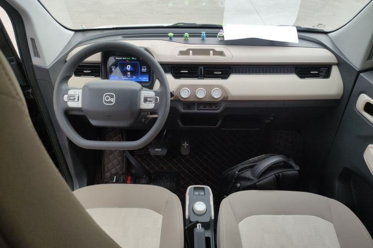 Used Chery QQ Ice Cream 2024 Edition Youth Version 205km Sundae Center Console