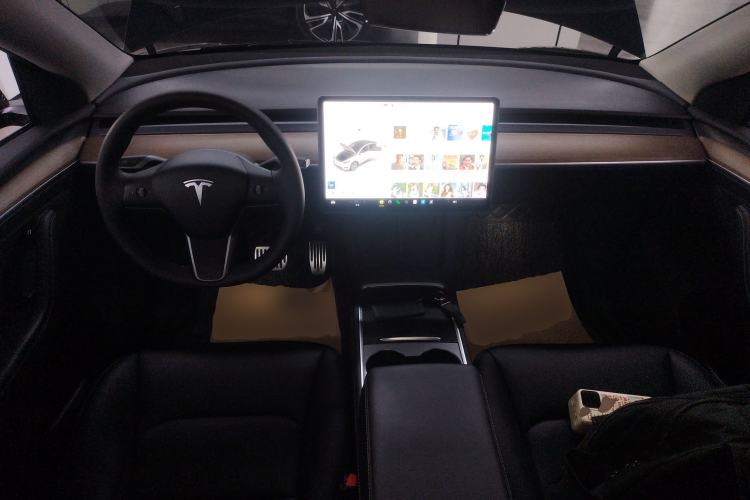 Used Tesla Model Y 2021 Long-Range All-Wheel-Drive Version 3D7
