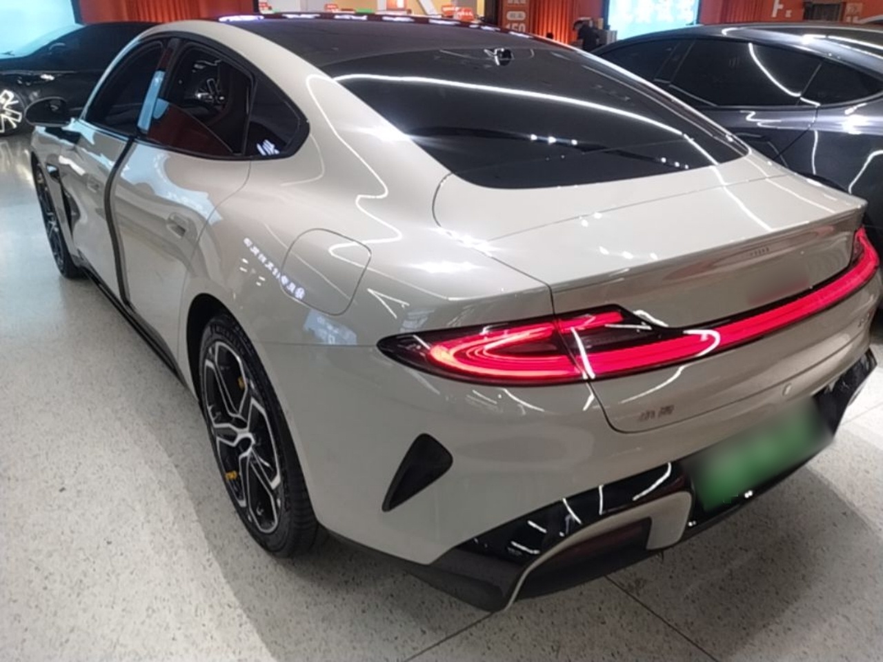 Xiaomi Auto SU7 2024 Four-Wheel Drive Ultra-Long Range Advanced Intelligent Driving Max Edition — снимка 4