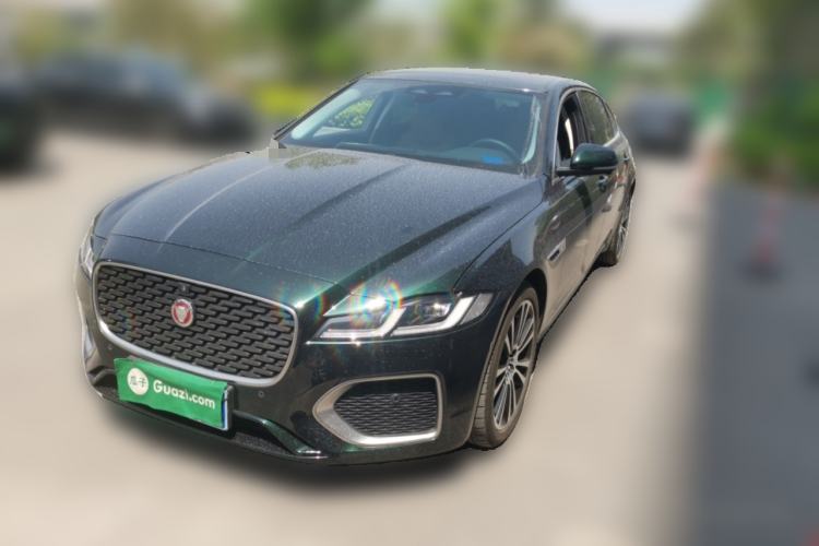 Used Jaguar XFL 2025 Model—2.0T P250, Two-Wheel Drive, Premium Luxury Edition