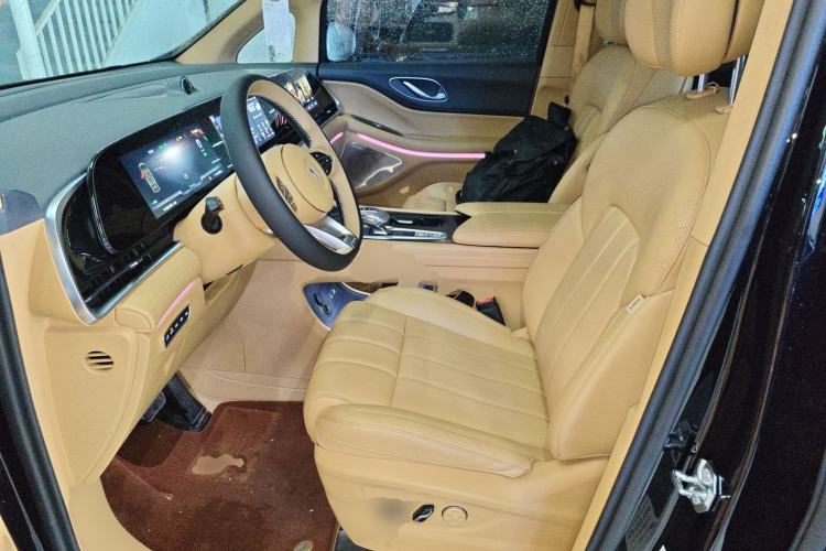 Used VOYAH Dream 2024 EV Long-Range Premium Edition Left Front Seat