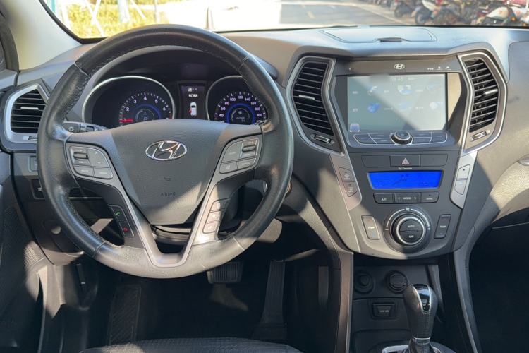 Used Hyundai Santa Fe 2013 2.4L Automatic Two-Wheel Drive Smart Version