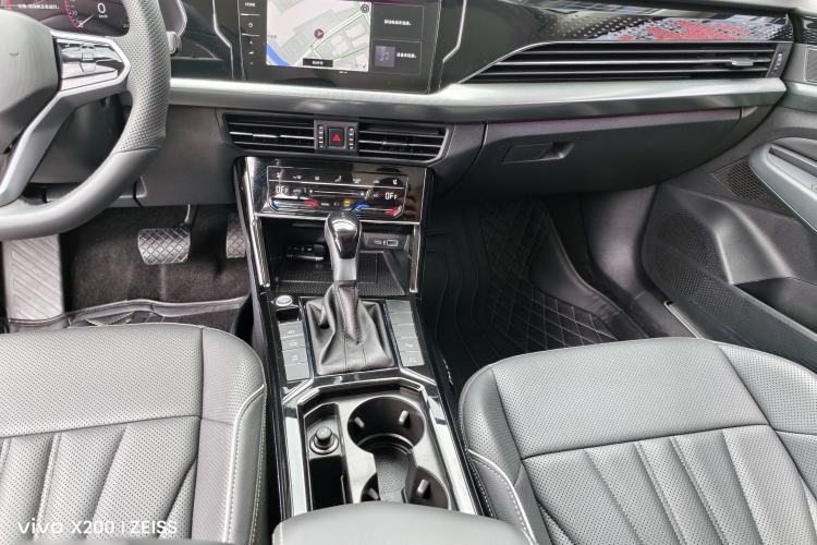 Used Volkswagen Passat 2024 380TSI Luxury Edition Interior 2