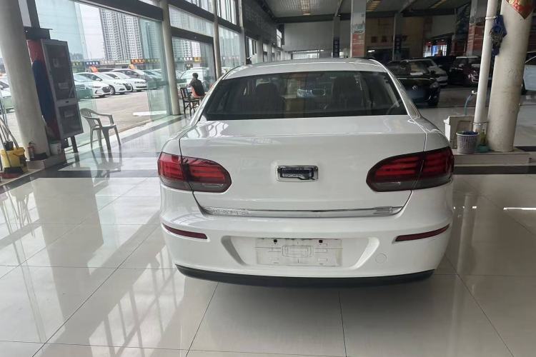 Used Qoros 3 2016 Sedan 1.6L Automatic Zhiyue Model