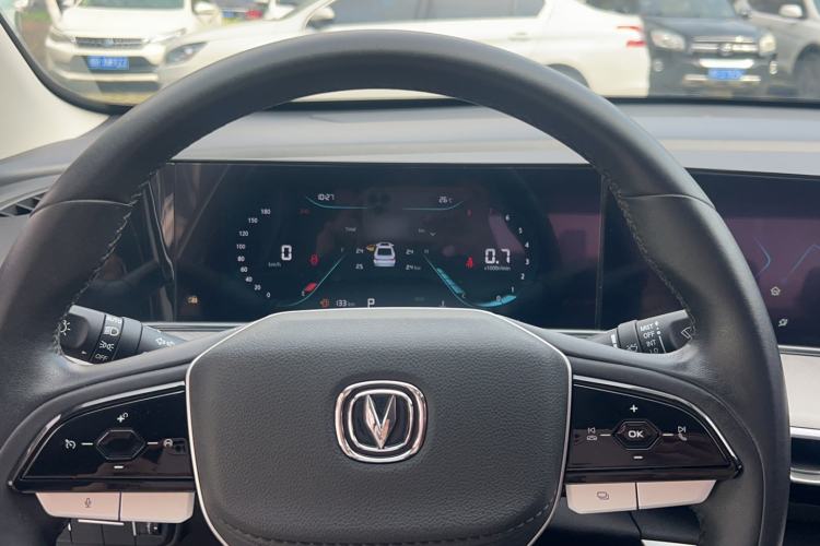 Used Changan Eado 2022 PLUS Blue Whale NE 1.4T GDI DCT Prestige Edition
