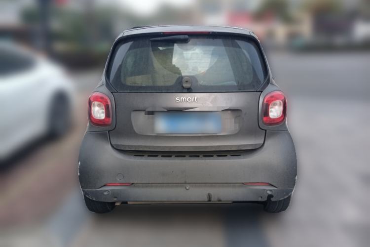 Used smart fortwo 2015 1.0L 52 kW hardtop Dynamic version