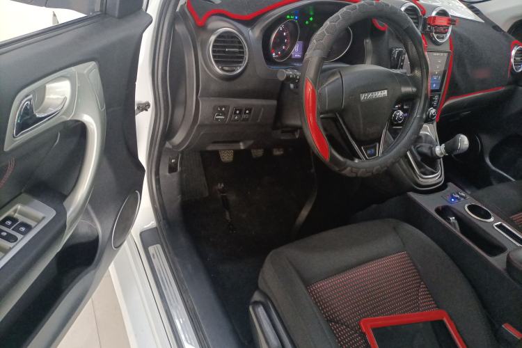 Used Haval H6 2016 Upgraded Model 1.5T Manual Two-Wheel Drive Value Edition