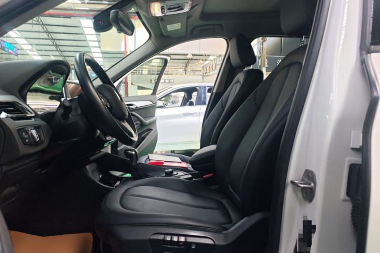 Used BMW X1 2018 sDrive18Li Fashion Model Left Front Seat