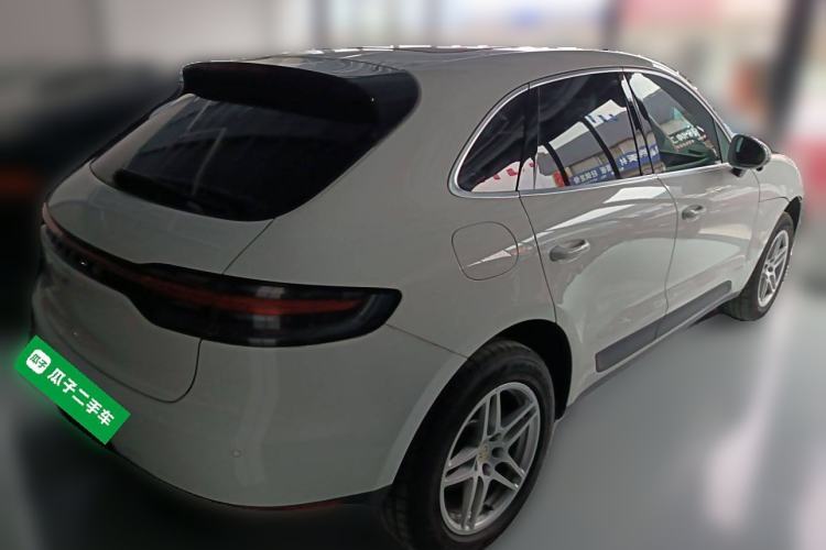 Used Porsche Macan 2021 Macan 2.0T Rear Right 45 Deg